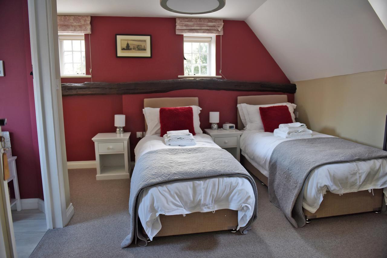 The Three Horseshoes Warham Bagian luar foto